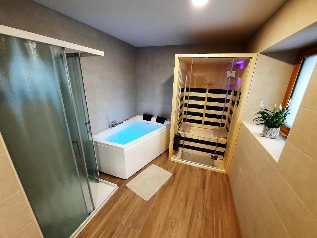 Apartments Hlapi With Spa コバリード エクステリア 写真