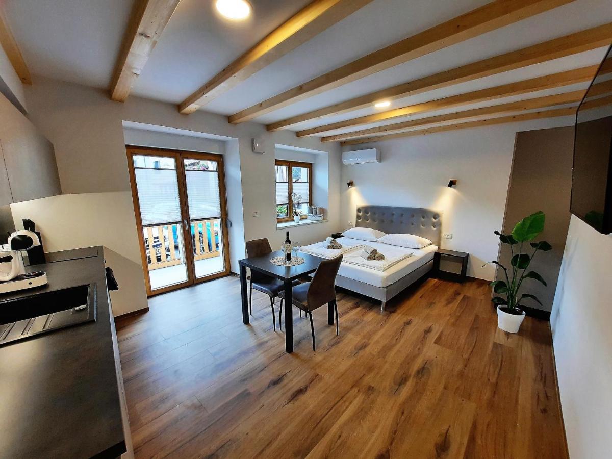 Apartments Hlapi With Spa コバリード エクステリア 写真