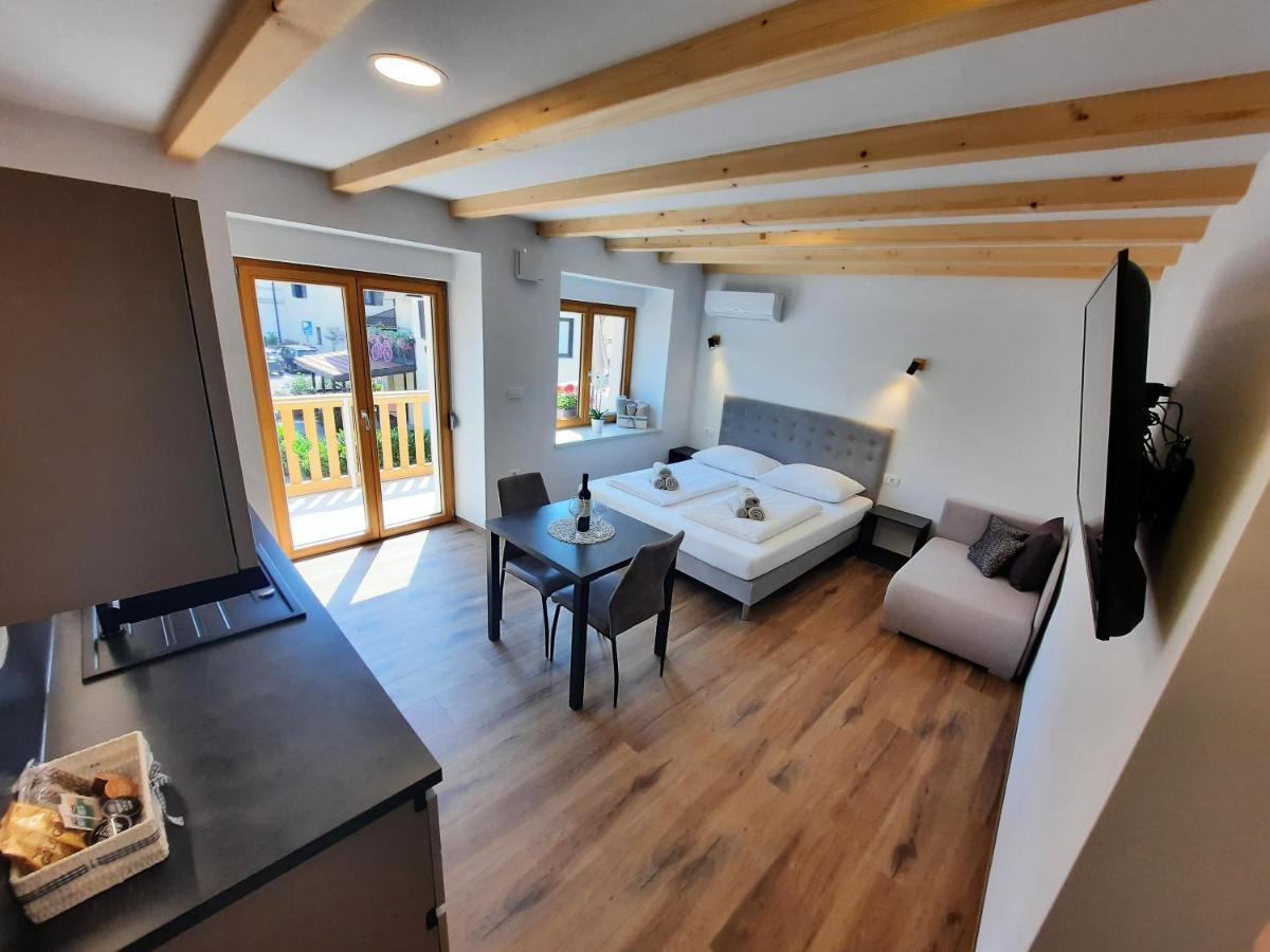 Apartments Hlapi With Spa コバリード エクステリア 写真