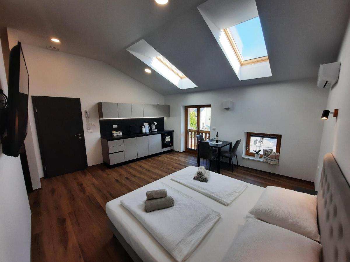 Apartments Hlapi With Spa コバリード エクステリア 写真
