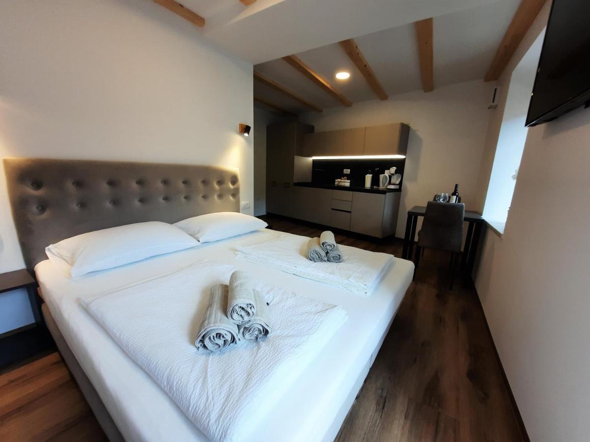 Apartments Hlapi With Spa コバリード エクステリア 写真