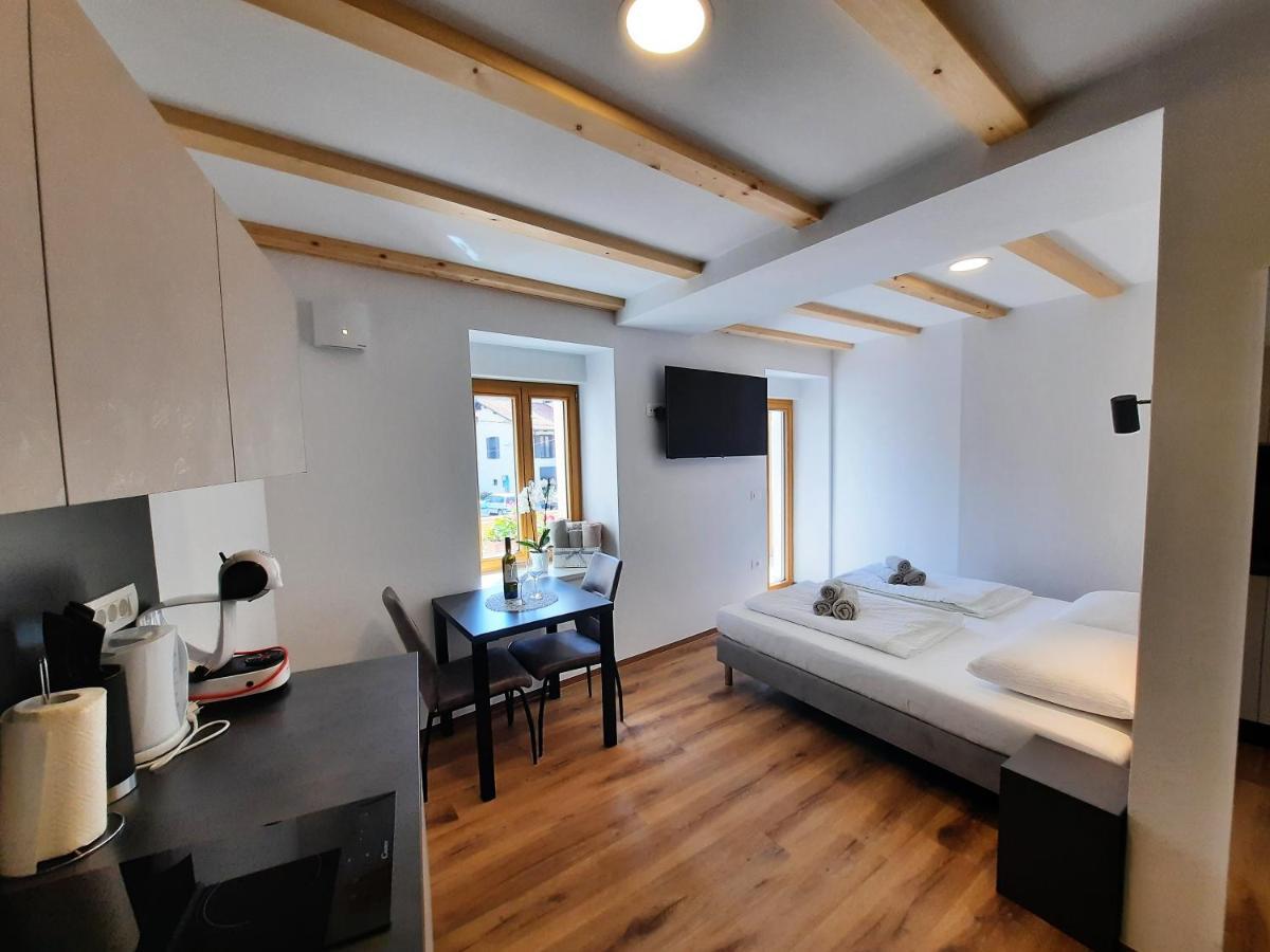Apartments Hlapi With Spa コバリード エクステリア 写真