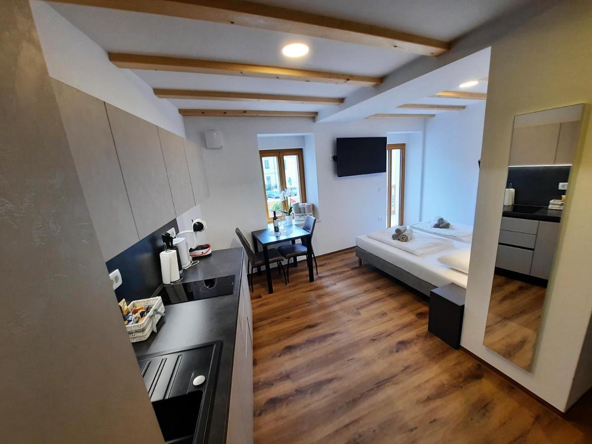 Apartments Hlapi With Spa コバリード エクステリア 写真