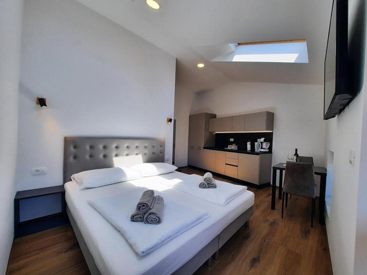 Apartments Hlapi With Spa コバリード エクステリア 写真