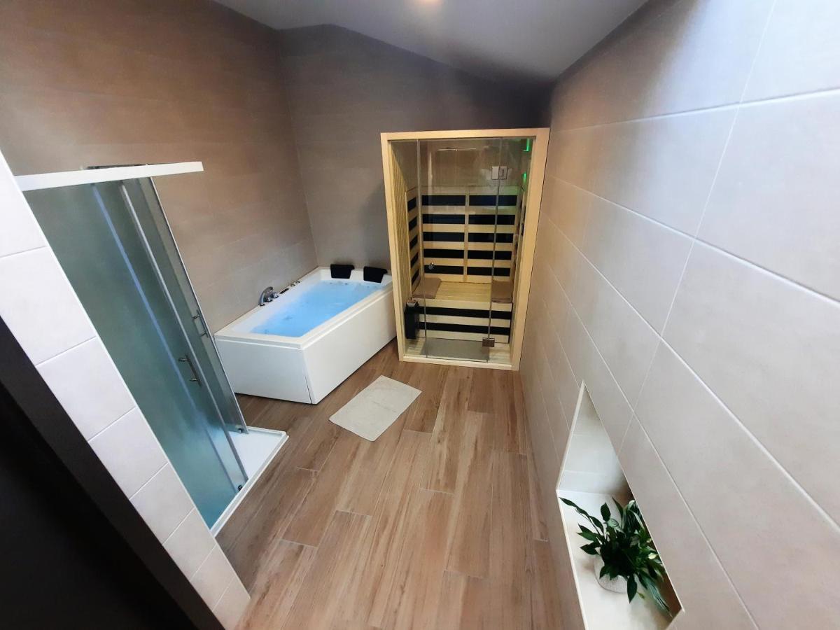 Apartments Hlapi With Spa コバリード エクステリア 写真