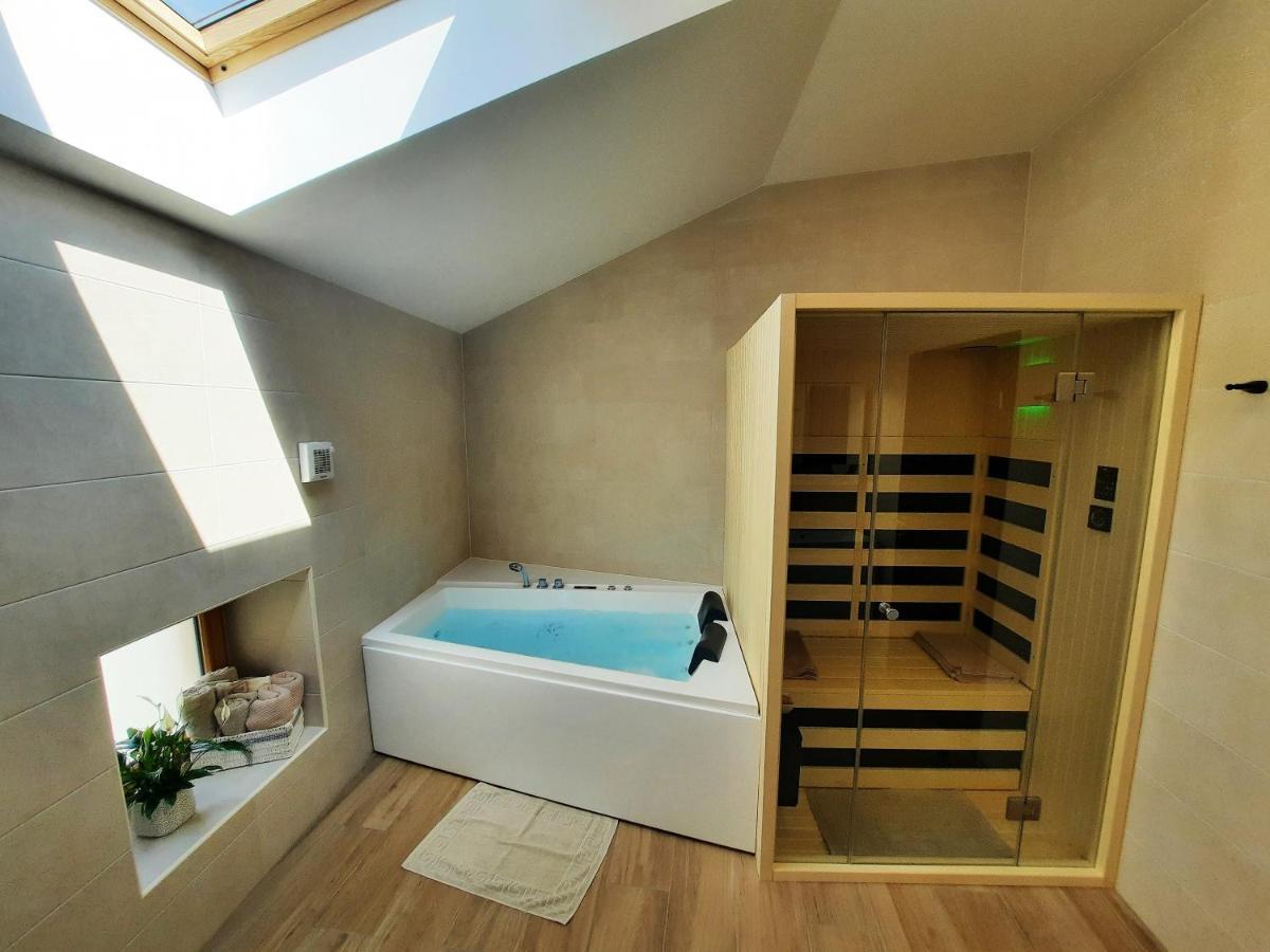 Apartments Hlapi With Spa コバリード エクステリア 写真